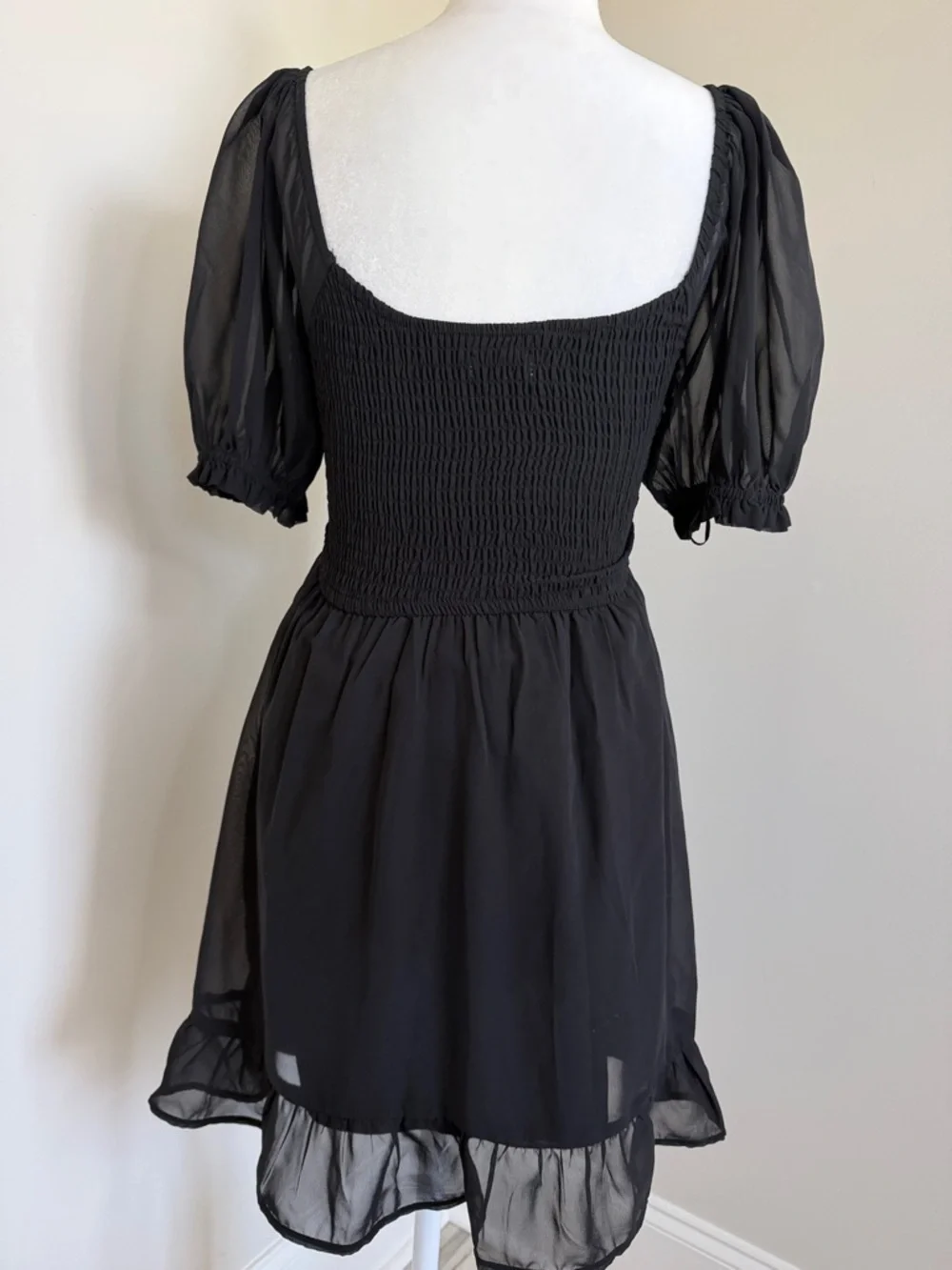 Hollister elegant black